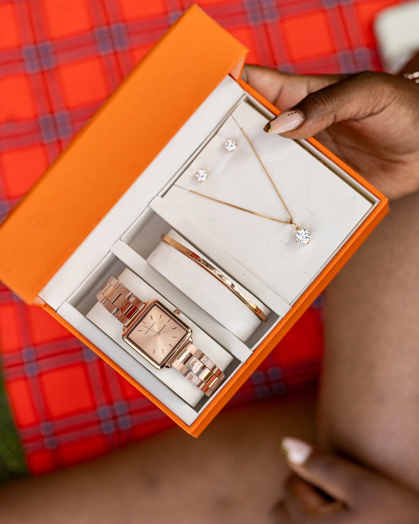 SQUARE HANNAH MARTIN WITH XUPING NECKLACE SET