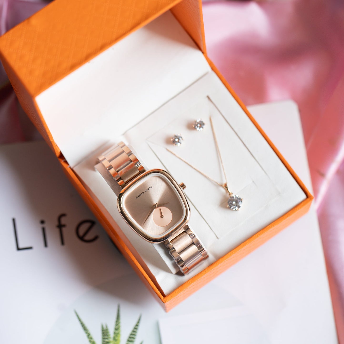 Hannah Martin Watch & Xupin Necklace Gift Set – Ladies Gift Box (KES 4,500)