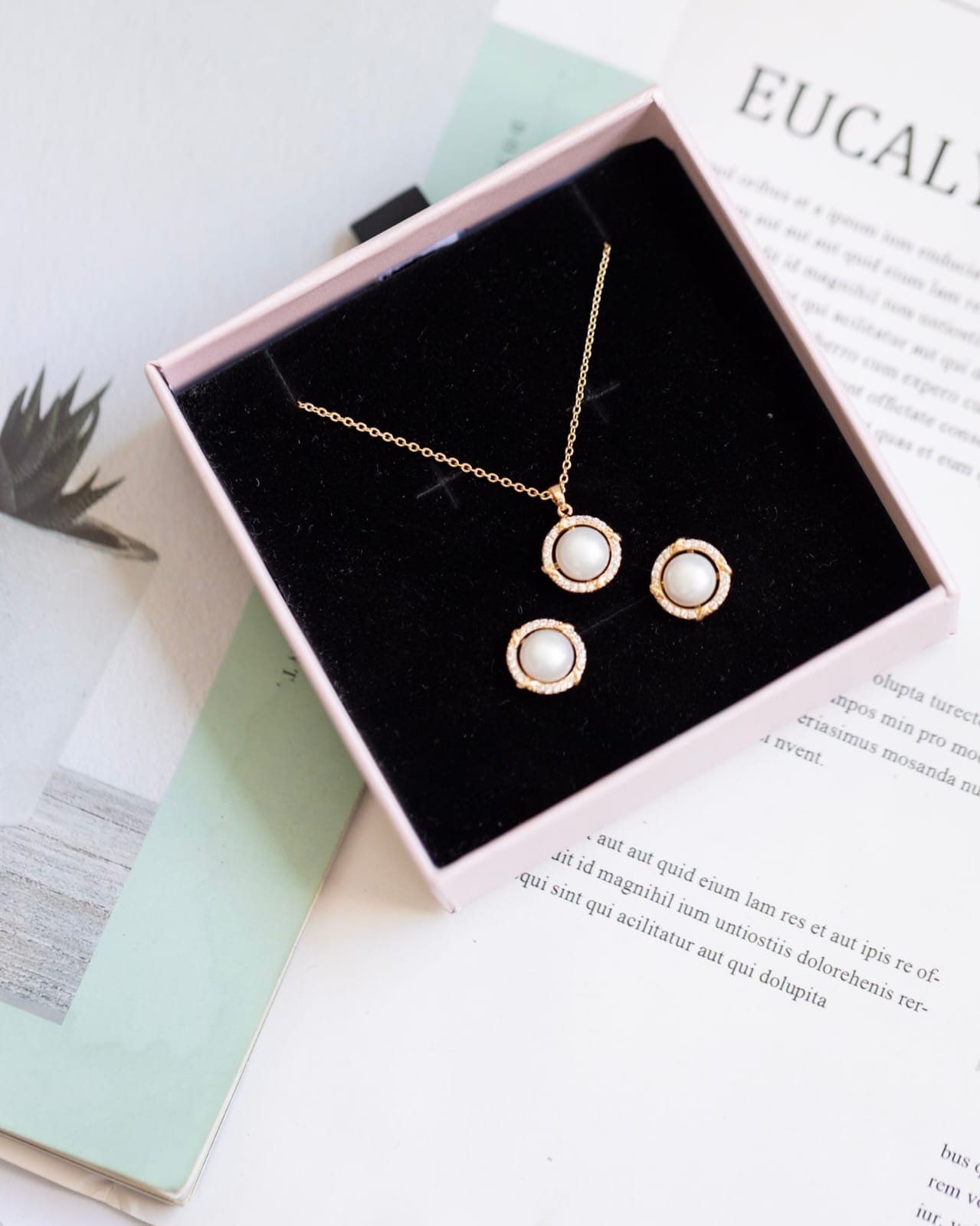 Xupin Pearl Pendant Necklace & Earring Set | Gold Tone Ladies Jewellery Gift Set | Free Gift Box & Personalised Card | Nairobi Delivery