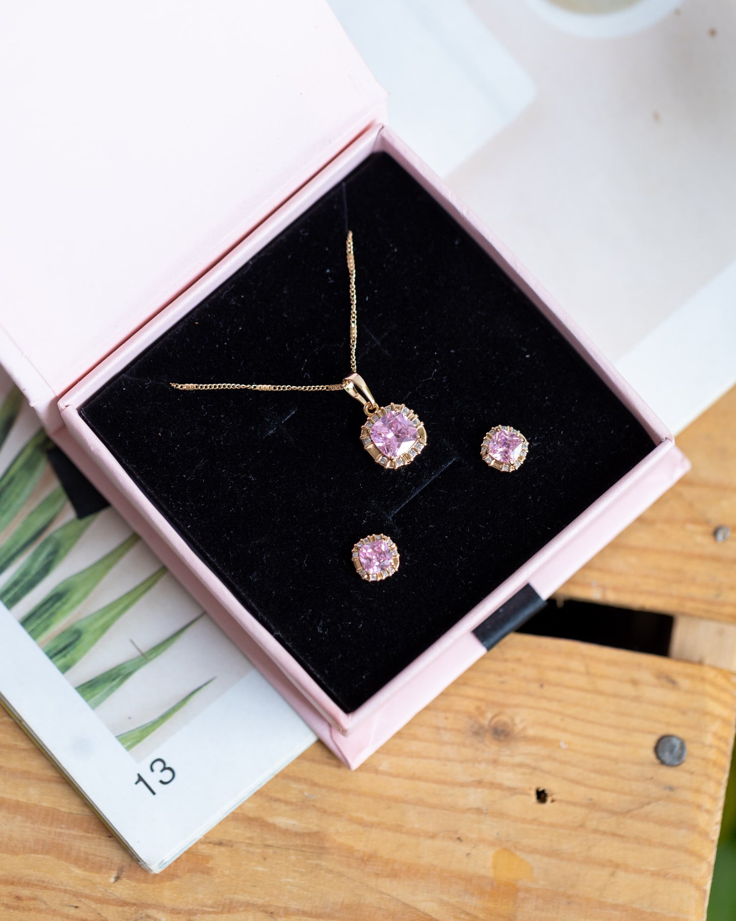Xupin Pink Crystal Halo Jewellery Set — Gold Necklace & Earrings | Hypoallergenic & Tarnish-Free
