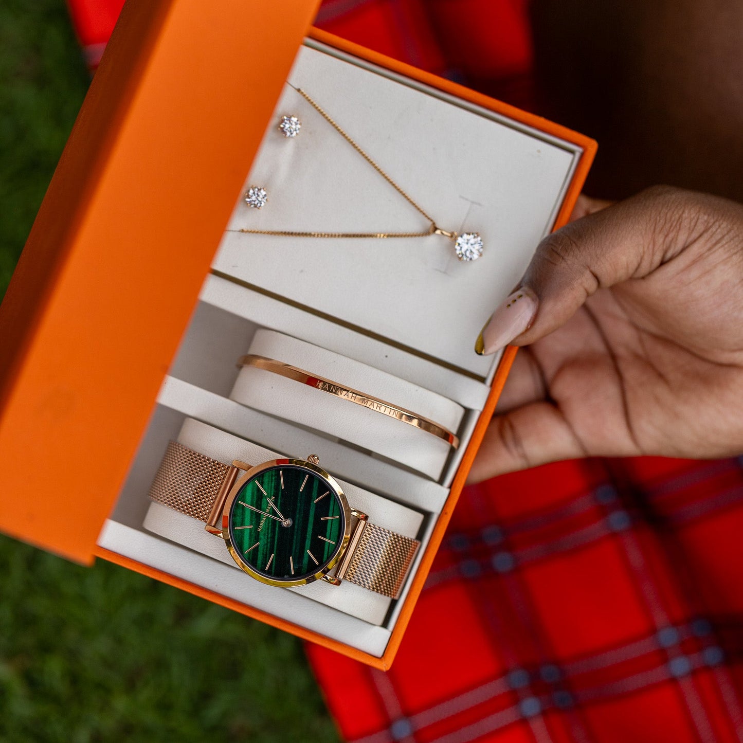 Hannah Martin Emerald Green Watch & Xupin Jewelry Gift Set – Rose Gold Ladies Set (KES 5,000)