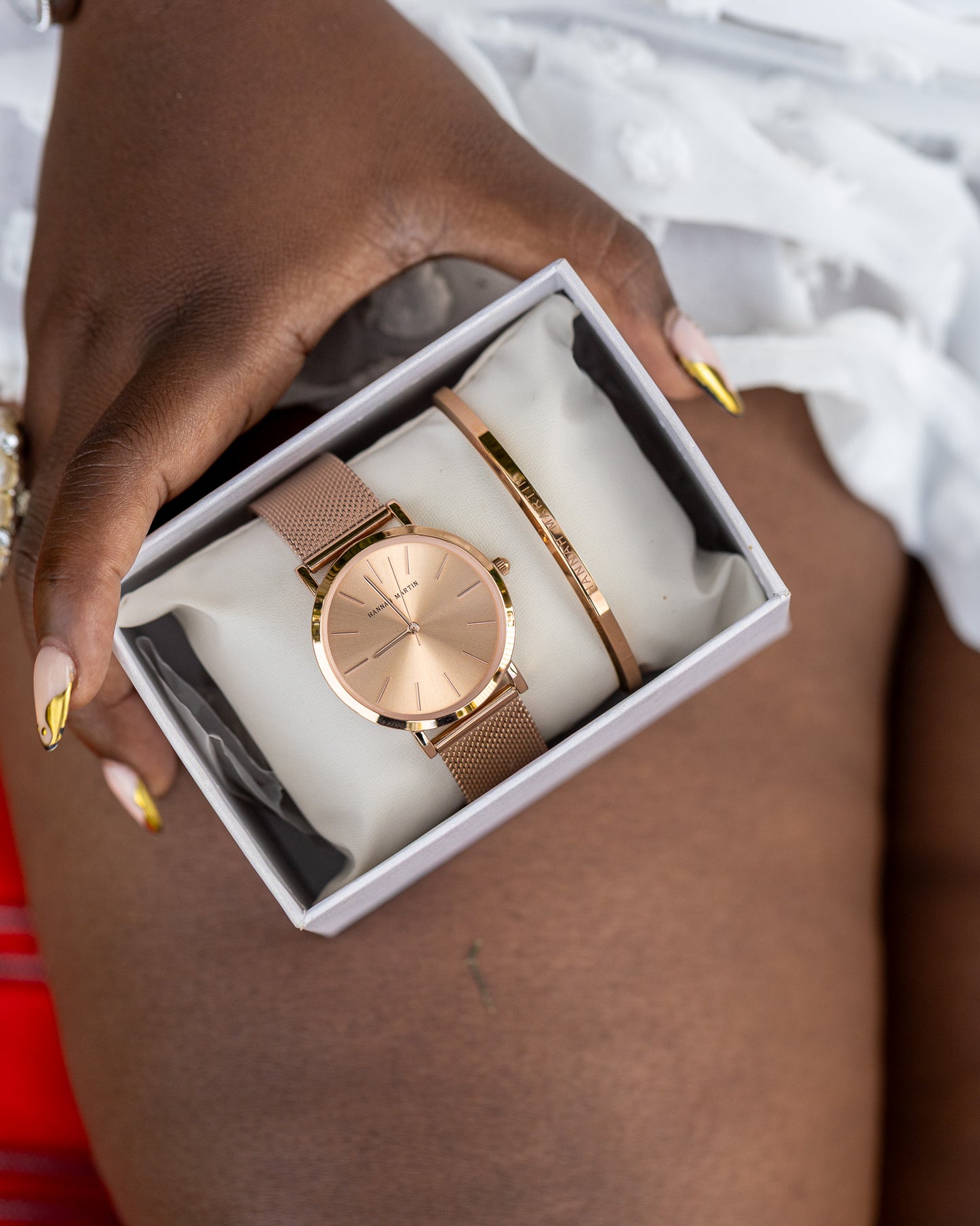 Hannah Martin Rose Gold Women’s Watch & Bracelet Gift Set | Elegant Mesh Strap Watch – KES 3,800