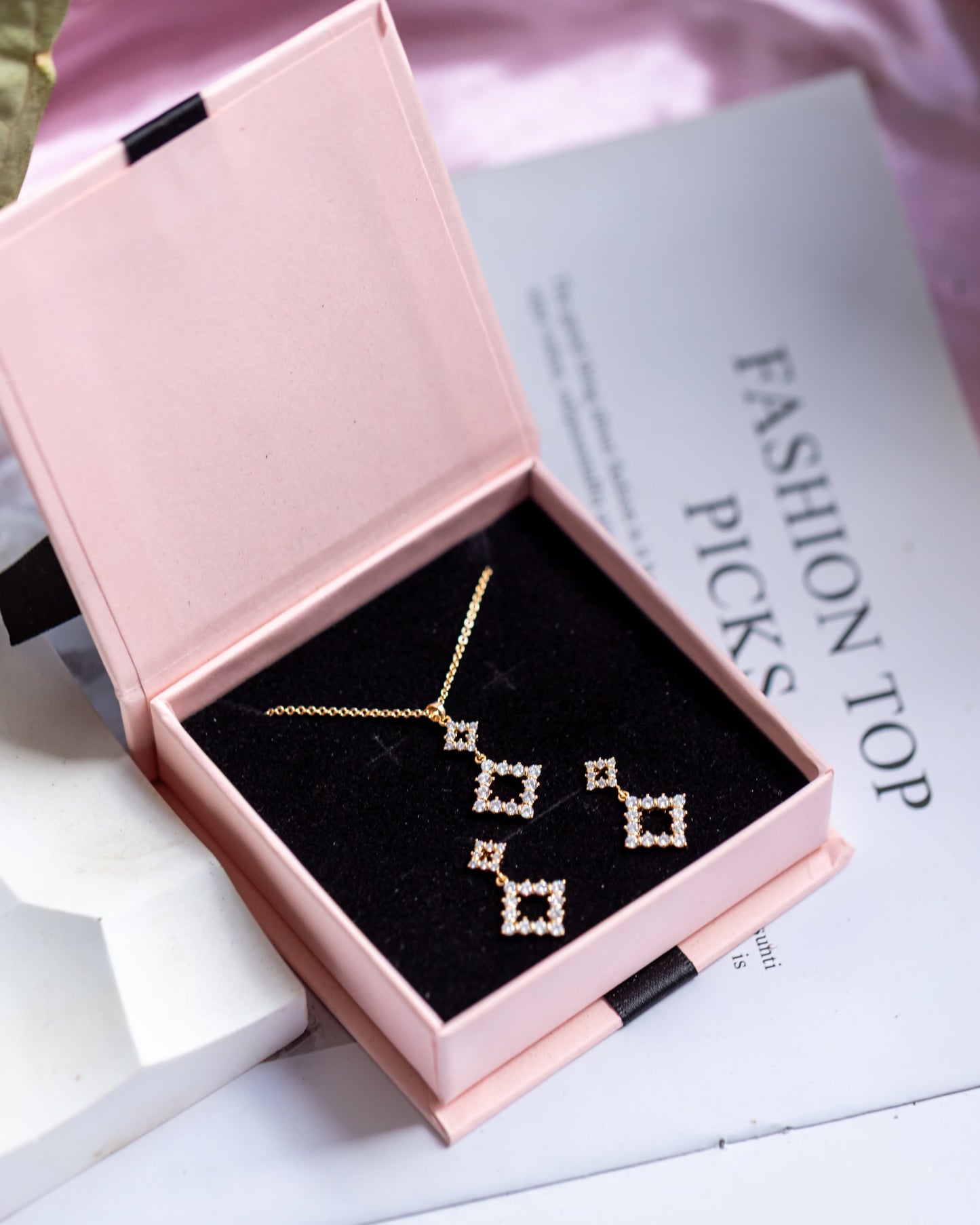 Elegant Xupin Rose Gold Geometric Jewelry Set – Pendant Necklace & Earrings with Free Gift Wrapping