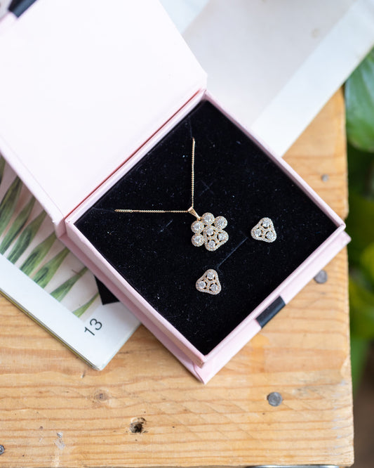 Xupin Crystal Flower Cluster Jewellery Set — Gold Necklace & Earrings | Hypoallergenic & Tarnish-Free