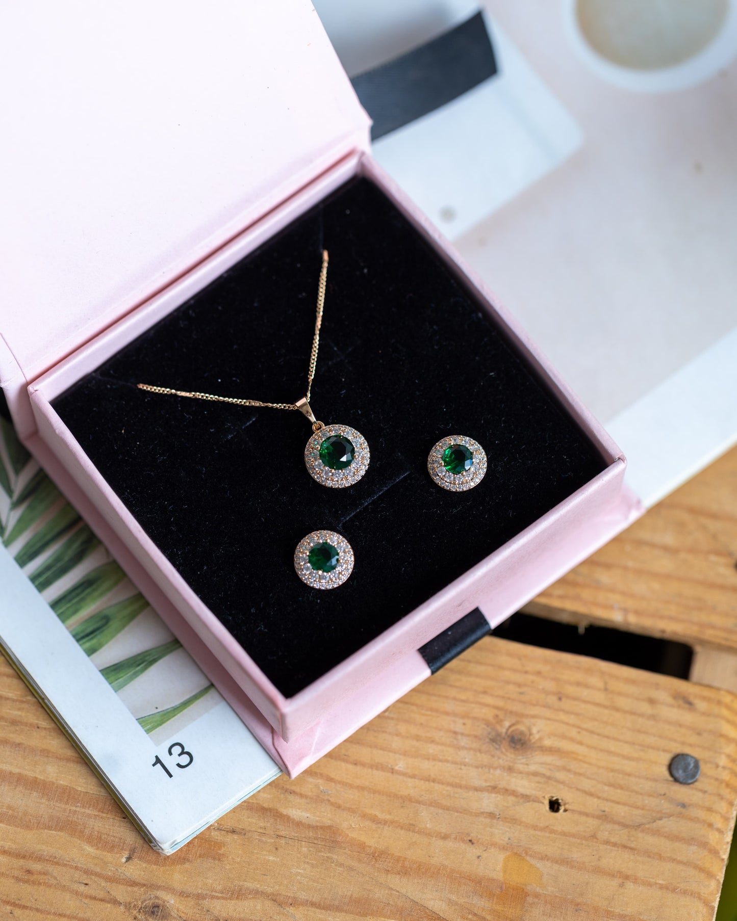 Xupin Emerald Green Crystal Halo Jewellery Set — Gold Necklace & Earrings | Hypoallergenic & Tarnish-Free