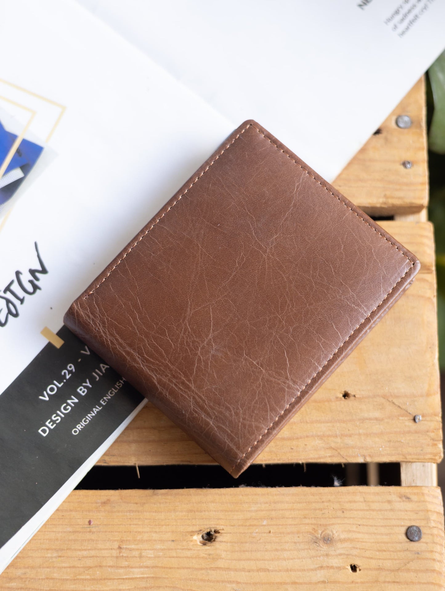 Men's Classic Leather Wallet — Black & Brown